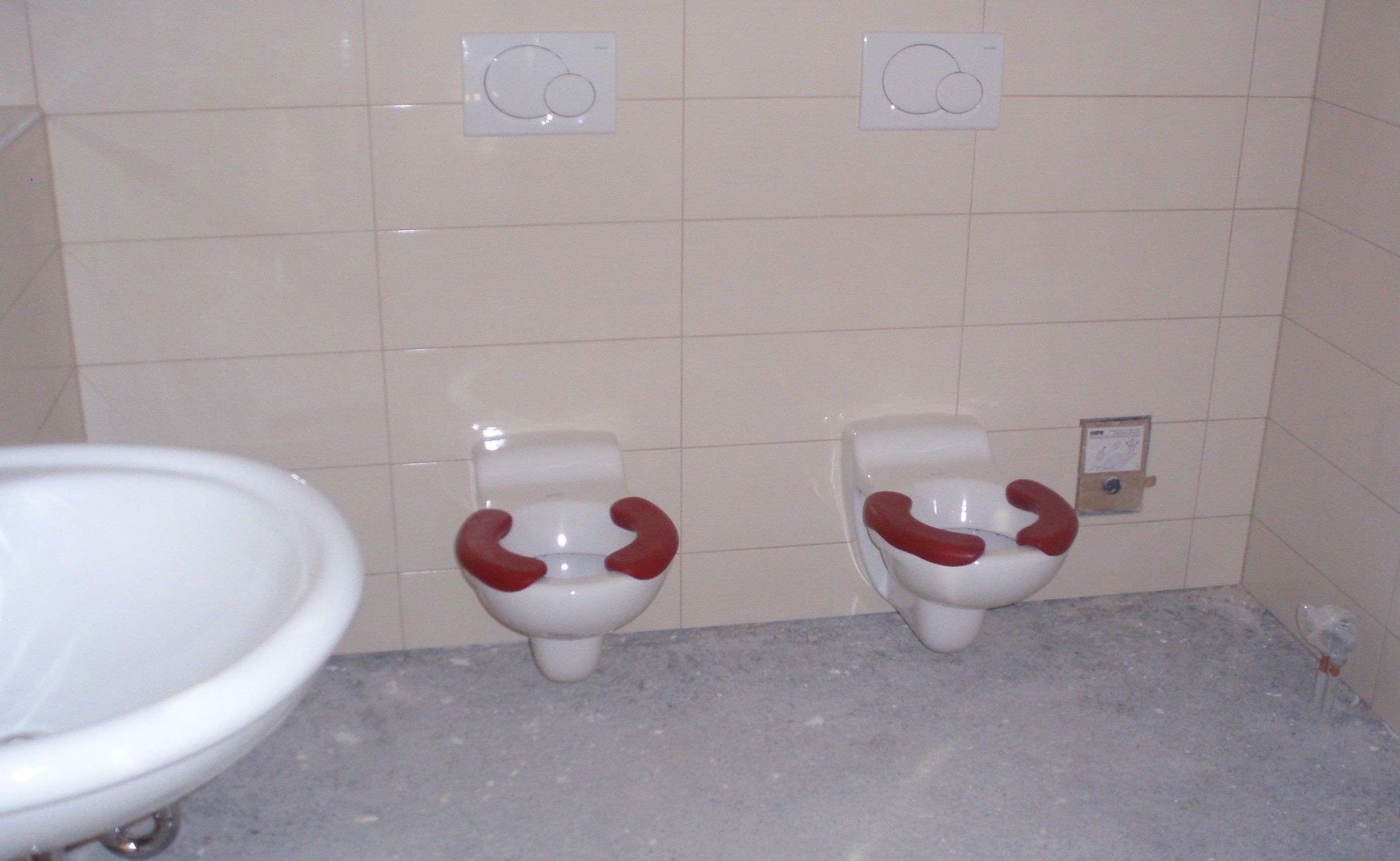 Vrtec Jurček - finomontaža sanitarij